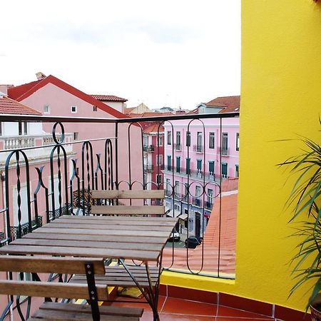Lisbon Sloped Ceiling Apartment Exterior foto